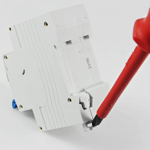 Wyłącznik Nadprądowy Z Różnicówką1 (3).jpg